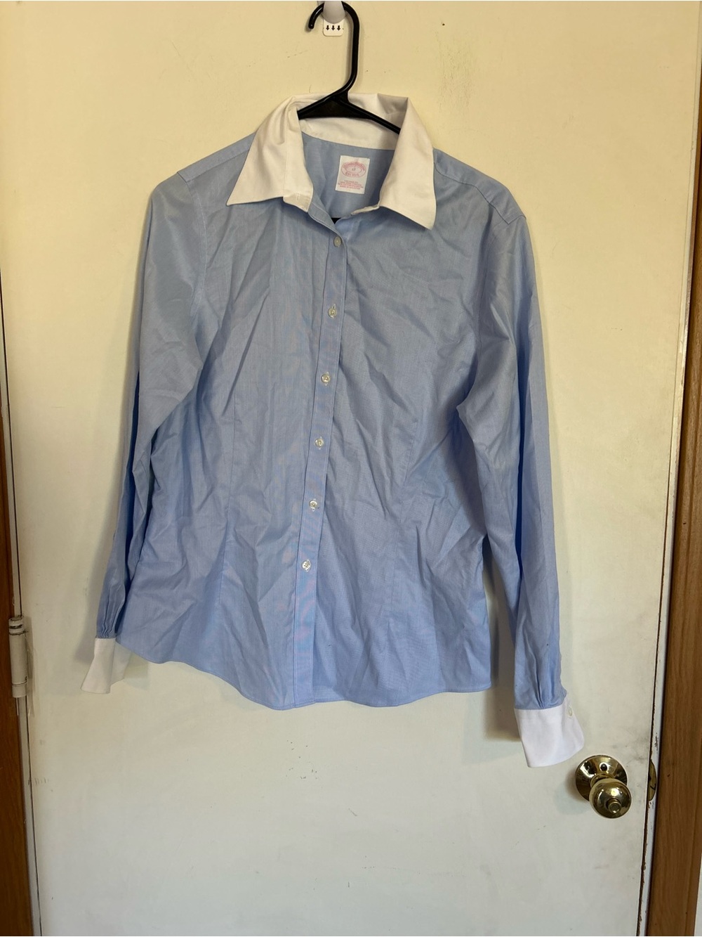 Brooks Brothers Tailored Fit Ladies Size 12 Blue and white button down top